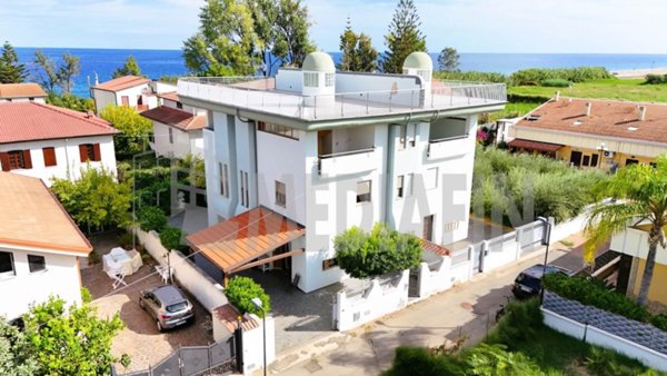 casa indipendente in vendita a Corigliano-Rossano in zona Fabrizio Piccolo