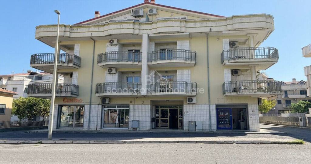 appartamento in vendita a Corigliano-Rossano in zona Rossano Stazione