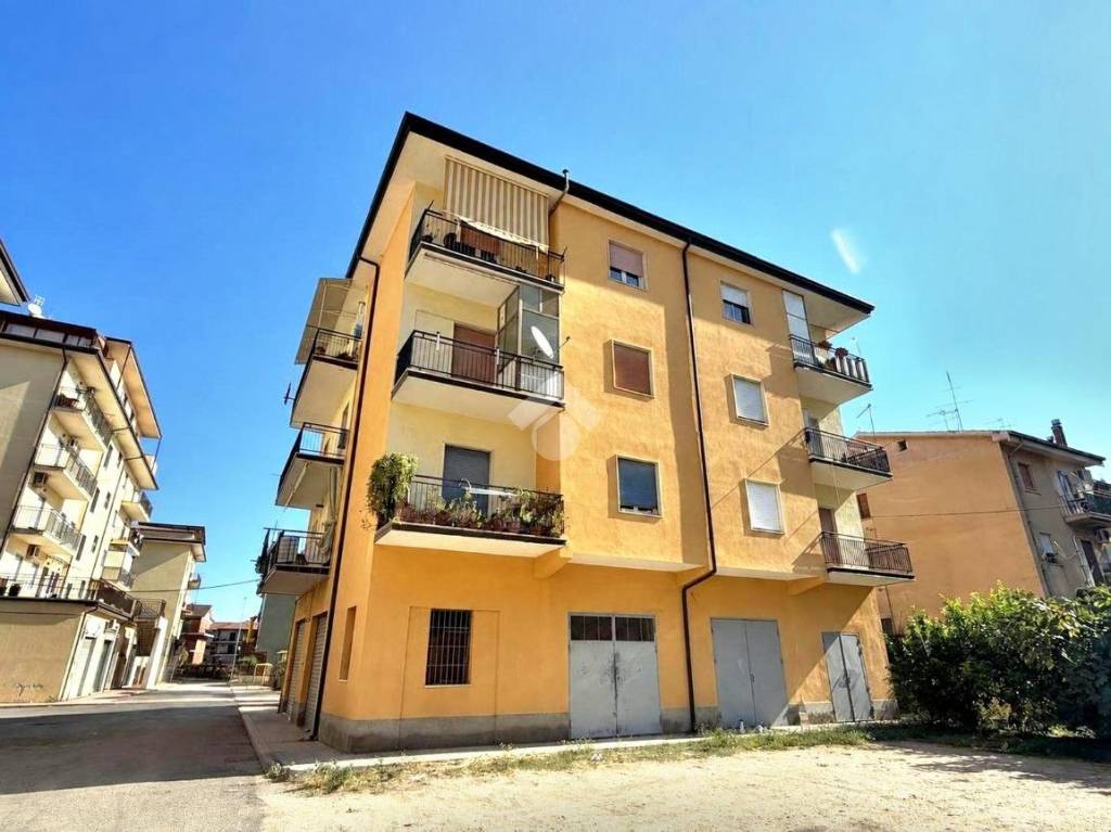 appartamento in vendita a Corigliano-Rossano in zona Fabrizio Piccolo