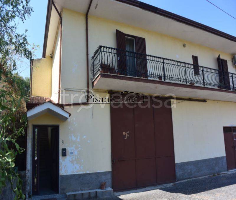 casa indipendente in vendita a Corigliano-Rossano in zona Piragineti