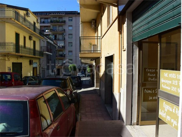locale commerciale in vendita a Corigliano-Rossano in zona Rossano