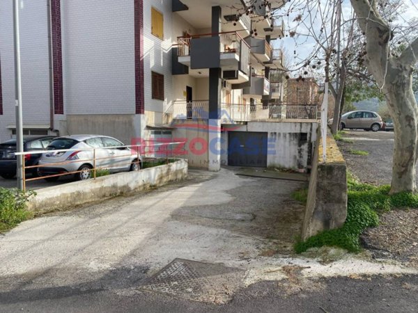 box auto in vendita a Corigliano-Rossano in zona Rossano Stazione