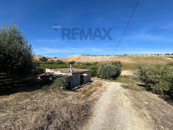 terreno in vendita a Corigliano-Rossano in zona Piragineti