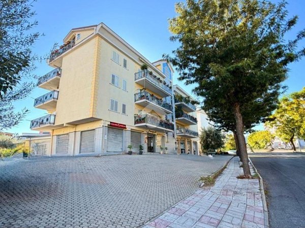 appartamento in vendita a Corigliano-Rossano in zona Rossano Stazione