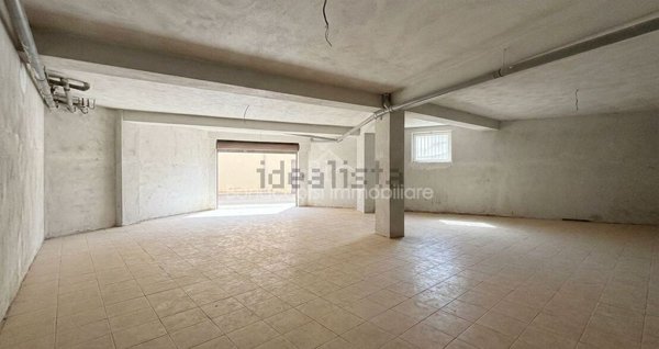 locale di sgombero in vendita a Corigliano-Rossano in zona Rossano