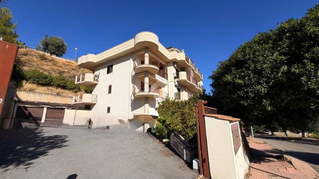 appartamento in vendita a Corigliano-Rossano in zona Rossano