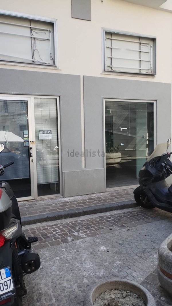 locale commerciale in vendita ad Albi