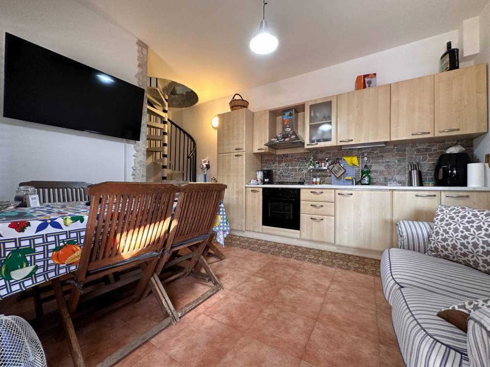 casa indipendente in vendita ad Amaroni