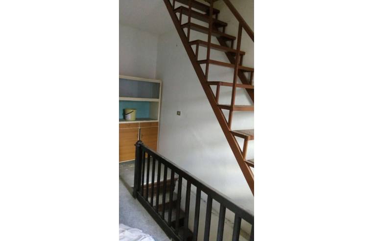 appartamento in vendita ad Amaroni