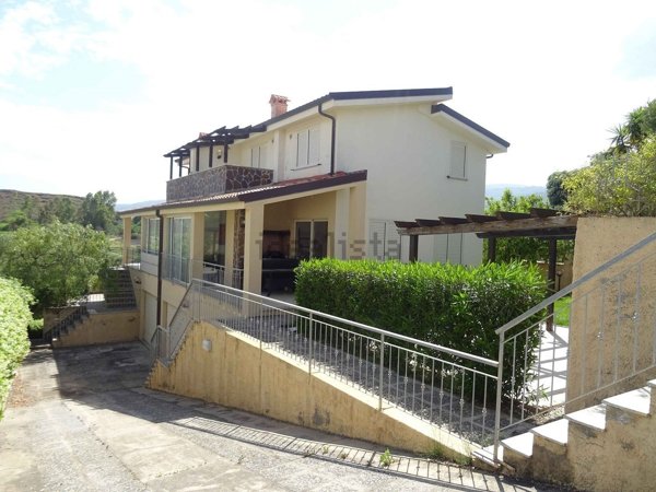casa indipendente in vendita a Badolato