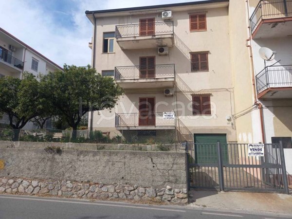 appartamento in vendita a Badolato