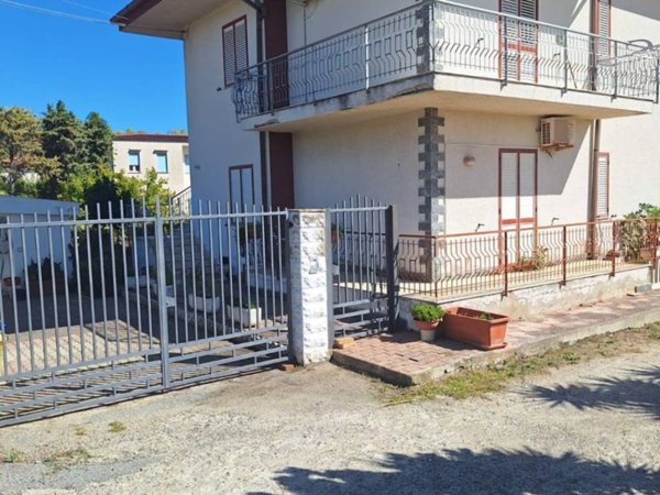 appartamento in vendita a Badolato