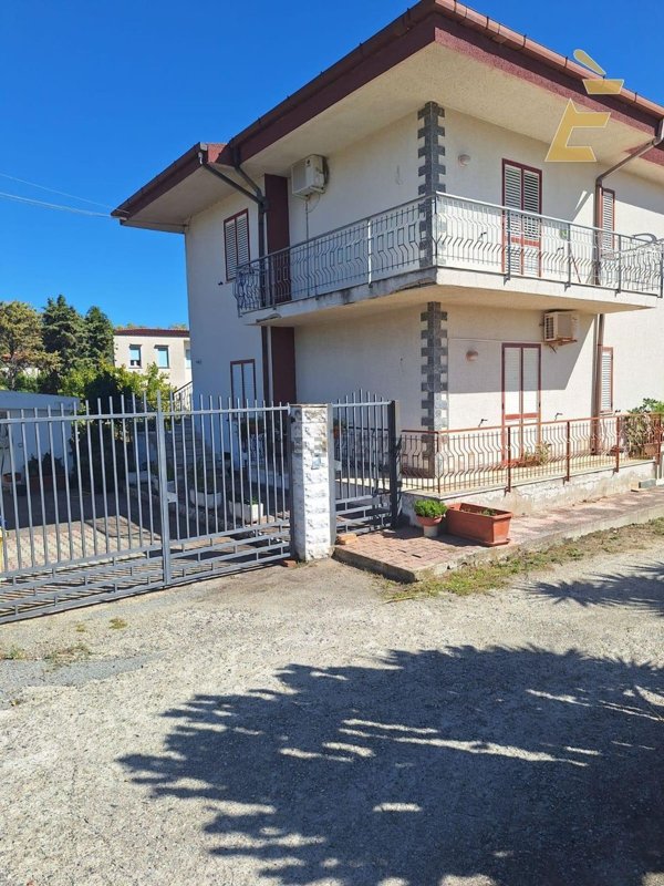 appartamento in vendita a Badolato