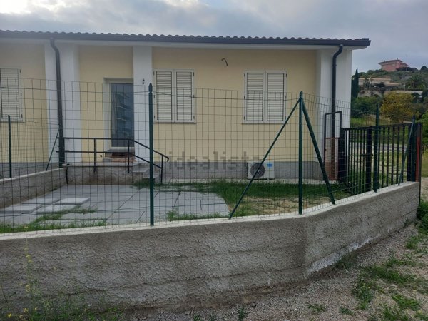 casa indipendente in vendita a Badolato