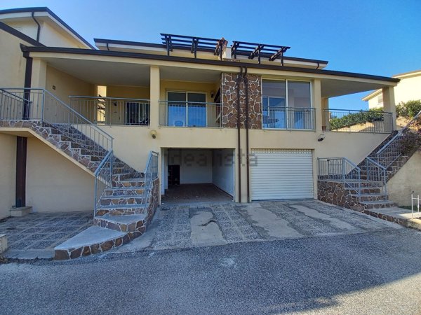 casa indipendente in vendita a Badolato