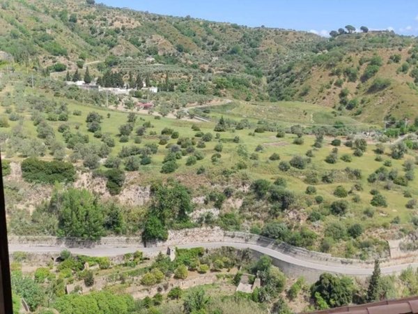 appartamento in vendita a Badolato