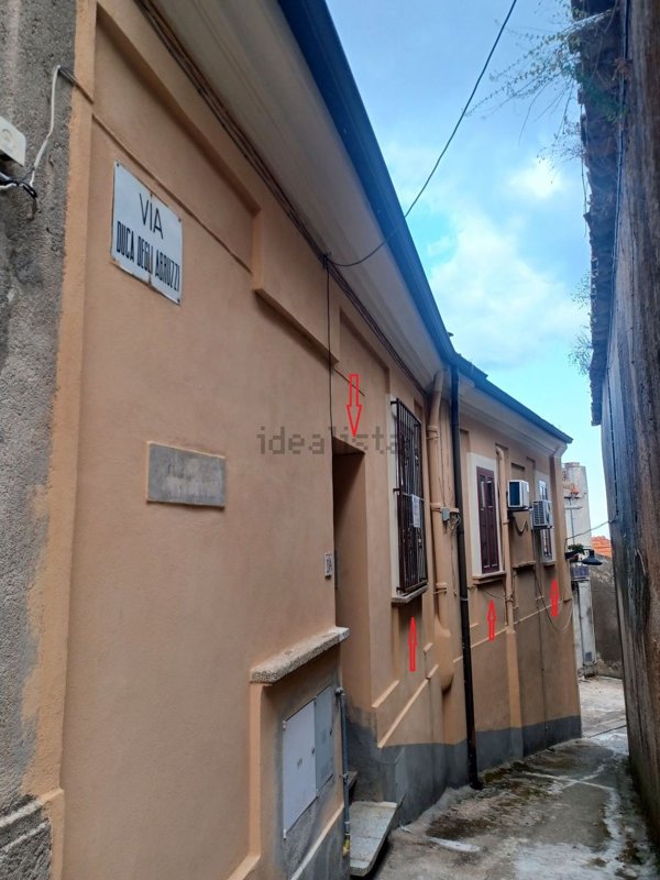 casa indipendente in vendita a Badolato