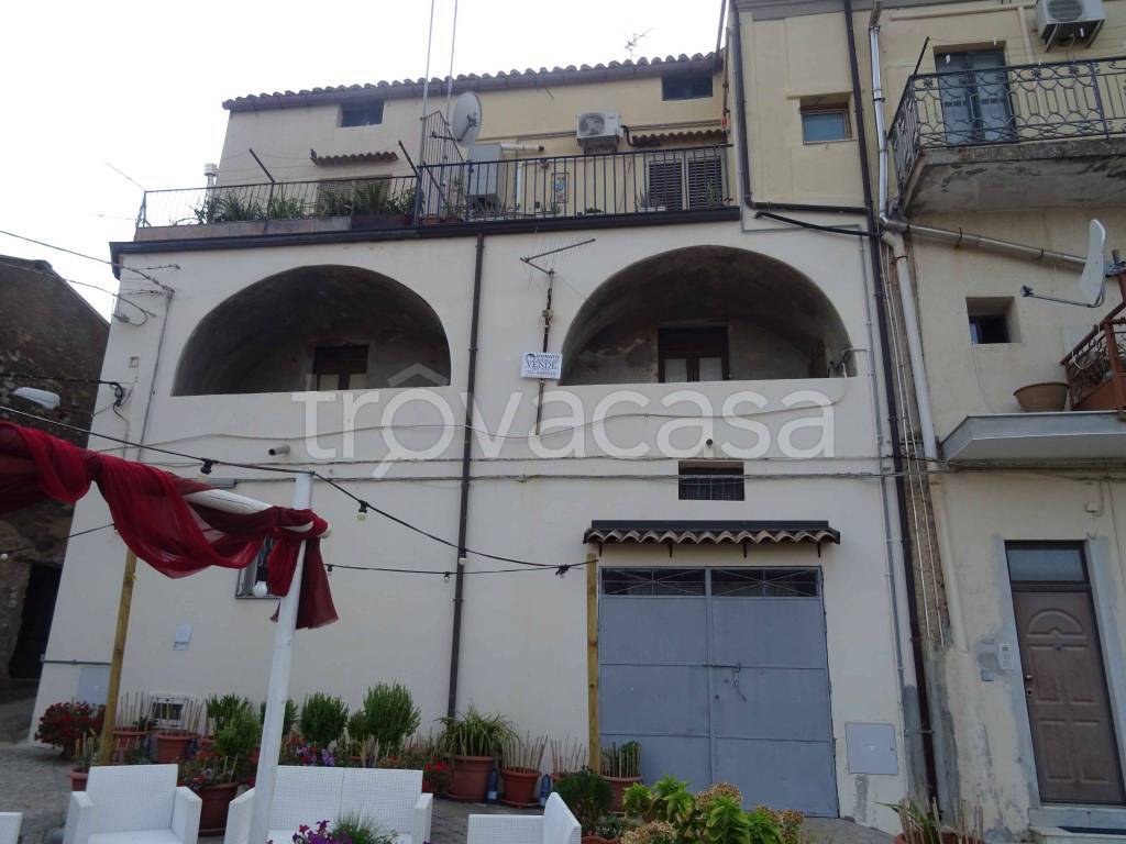 appartamento in vendita a Badolato