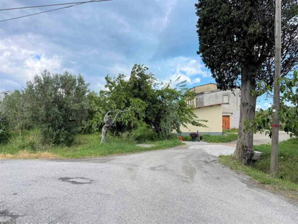 locale commerciale in vendita a Borgia