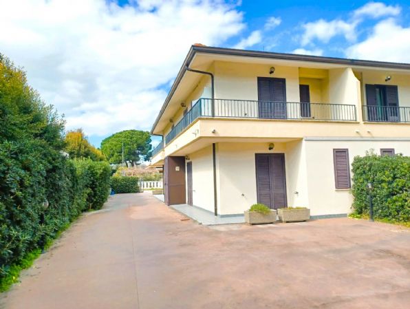 casa indipendente in vendita a Borgia