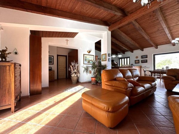 casa indipendente in vendita a Borgia