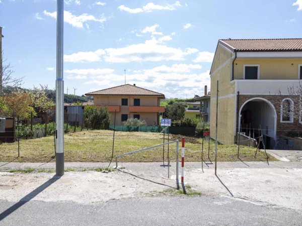 terreno edificabile in vendita a Borgia