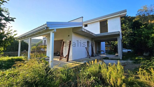 casa indipendente in vendita a Borgia