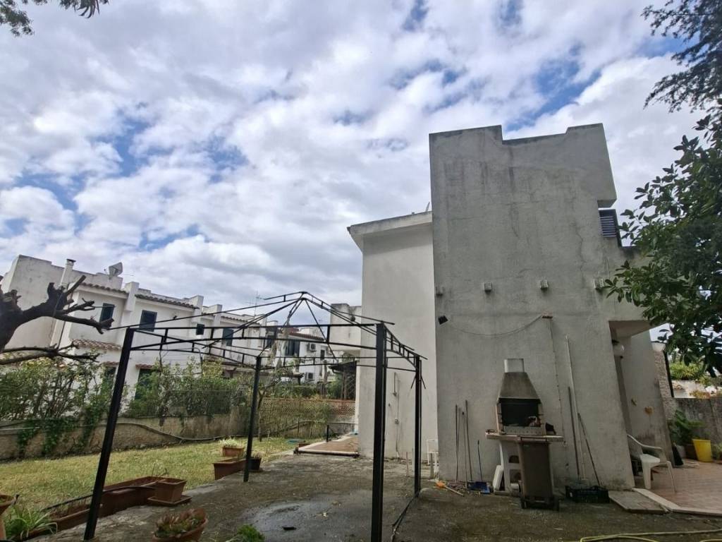 casa indipendente in vendita a Borgia