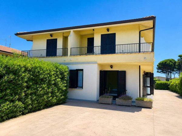 casa indipendente in vendita a Borgia