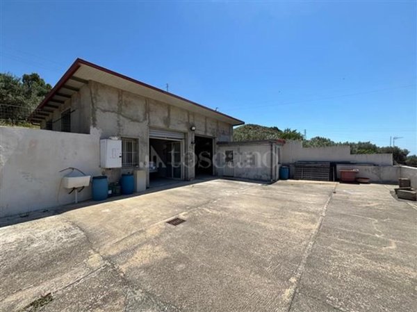 locale commerciale in vendita a Borgia