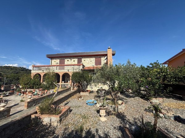 casa indipendente in vendita a Borgia