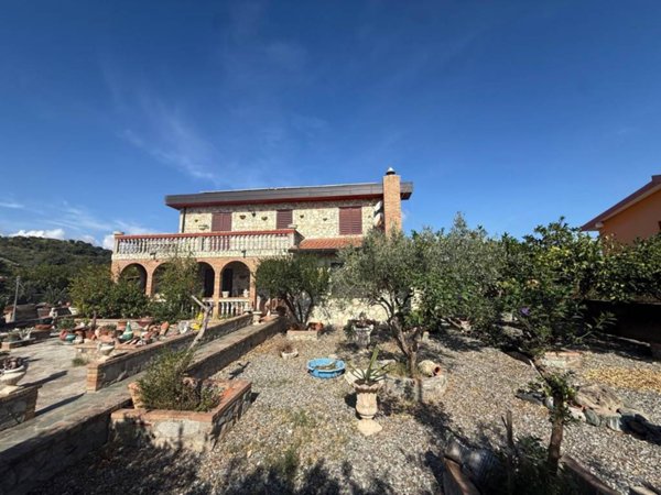 casa indipendente in vendita a Borgia