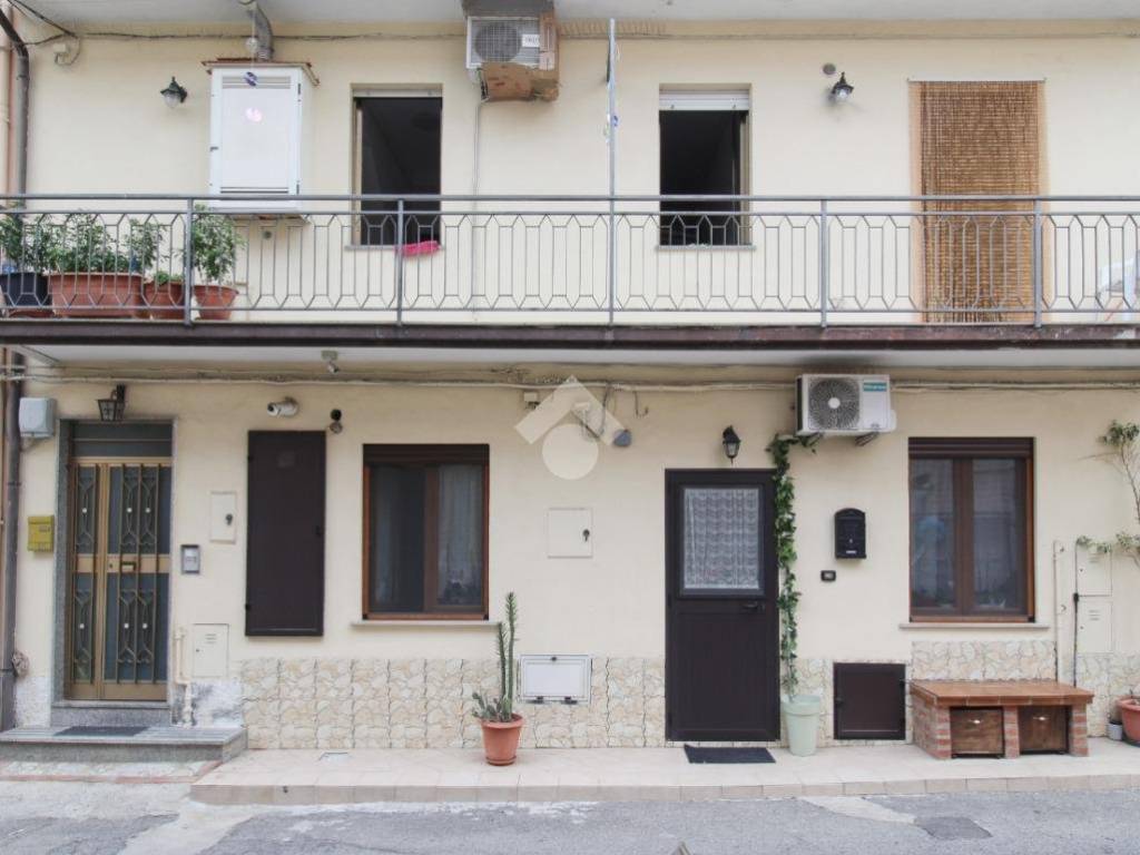 appartamento in vendita a Botricello