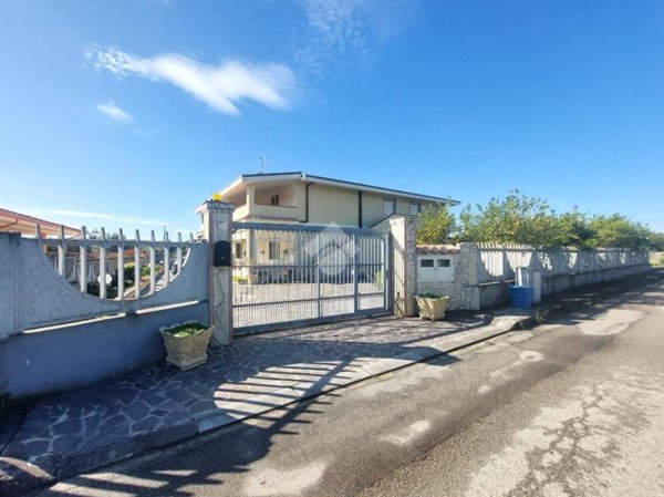 casa indipendente in vendita a Botricello