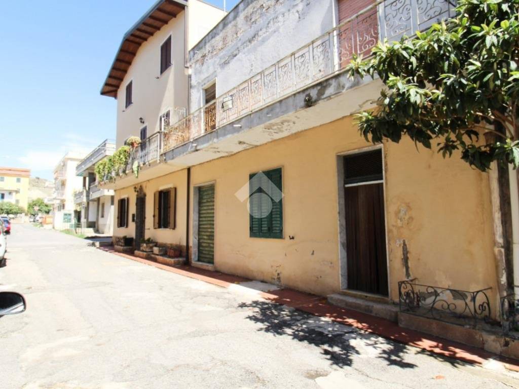 casa indipendente in vendita a Botricello