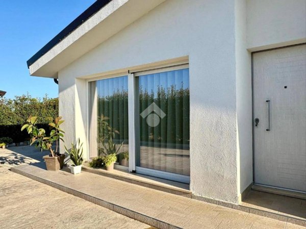 casa indipendente in vendita a Botricello