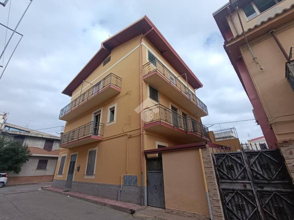 appartamento in vendita a Botricello