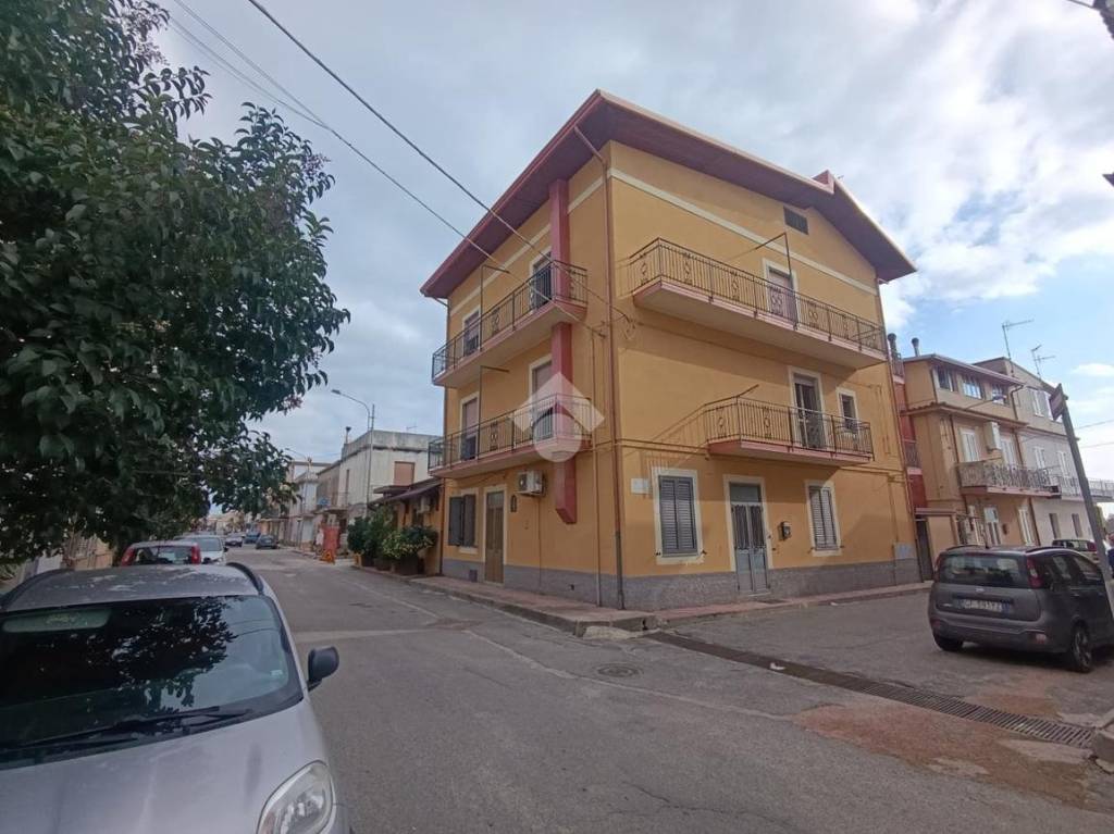 appartamento in vendita a Botricello