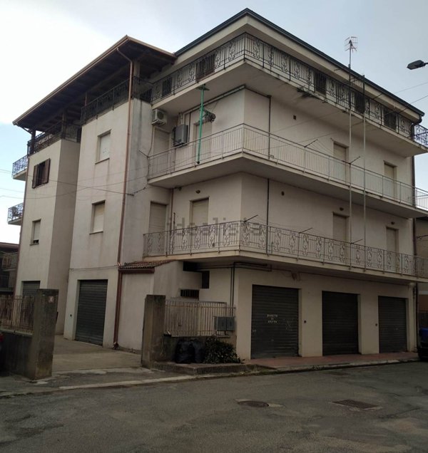 appartamento in vendita a Botricello