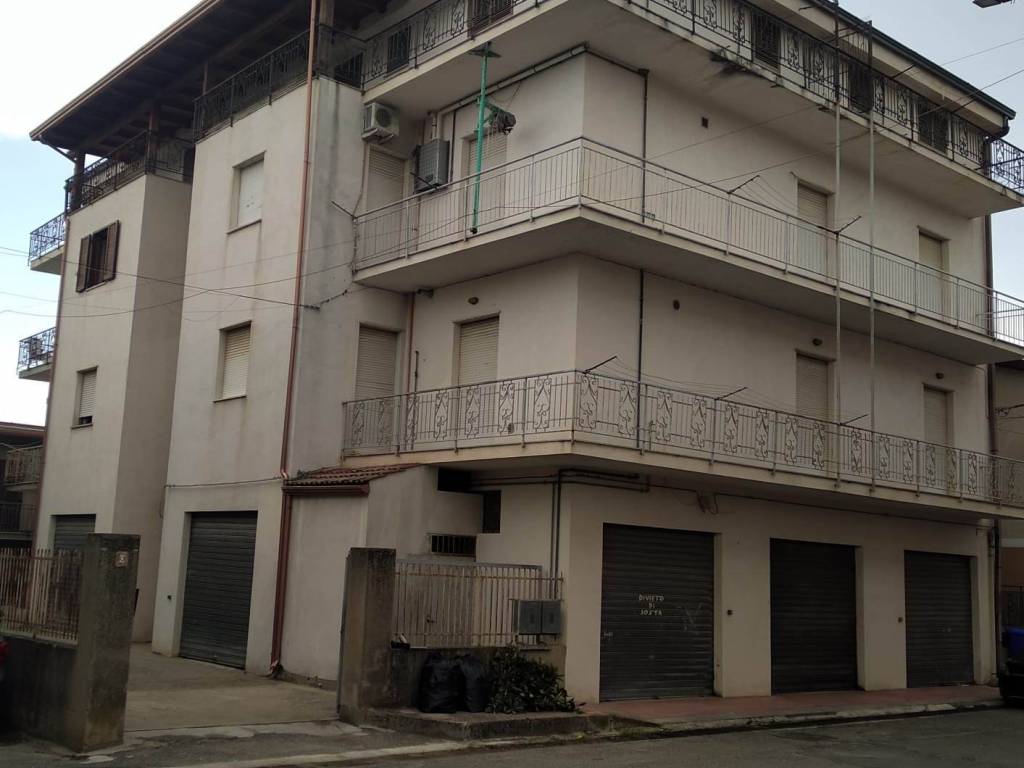 appartamento in vendita a Botricello