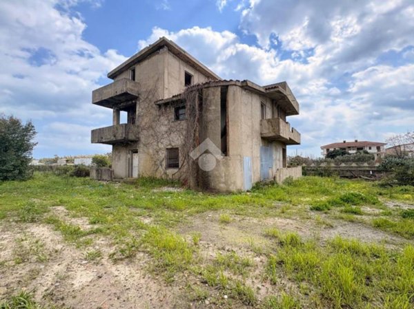 casa indipendente in vendita a Botricello