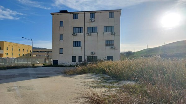 intera palazzina in vendita a Caraffa di Catanzaro