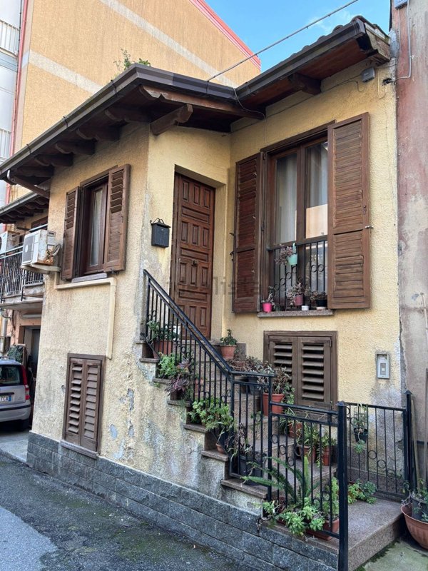 casa indipendente in vendita a Caraffa di Catanzaro