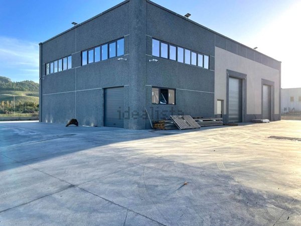 capannone in vendita a Caraffa di Catanzaro