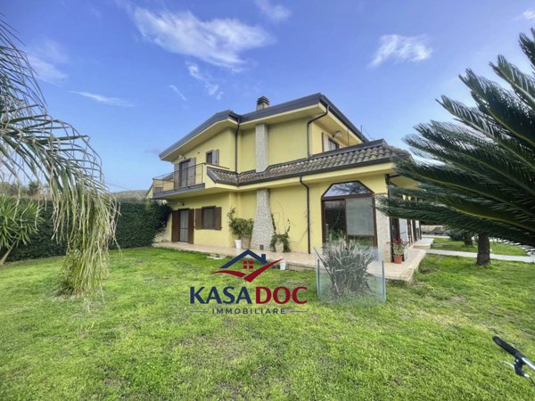 casa indipendente in vendita a Caraffa di Catanzaro