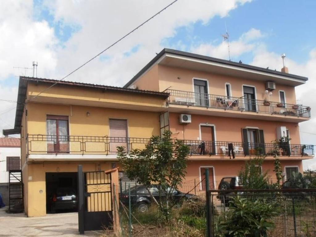 appartamento in vendita a Catanzaro in zona Pontegrande