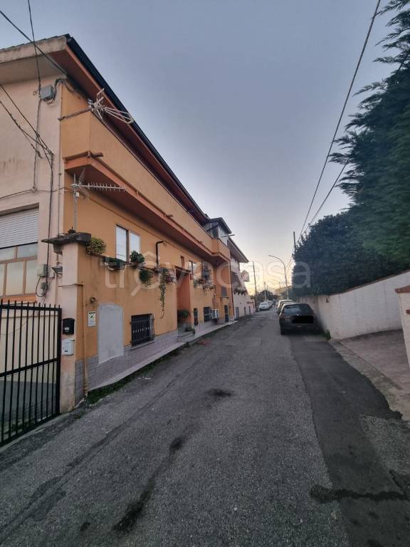 appartamento in vendita a Catanzaro in zona Gagliano