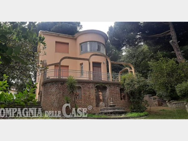 casa indipendente in vendita a Catanzaro in zona Sant'Elia