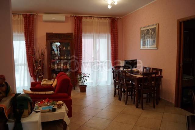 appartamento in vendita a Catanzaro in zona Pontegrande
