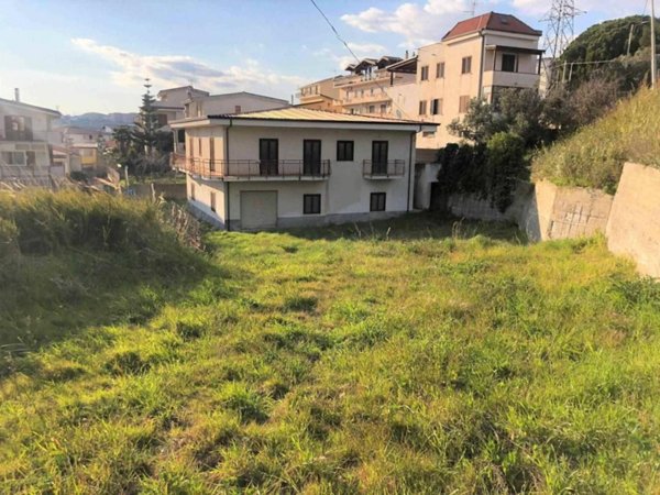 casa indipendente in vendita a Catanzaro